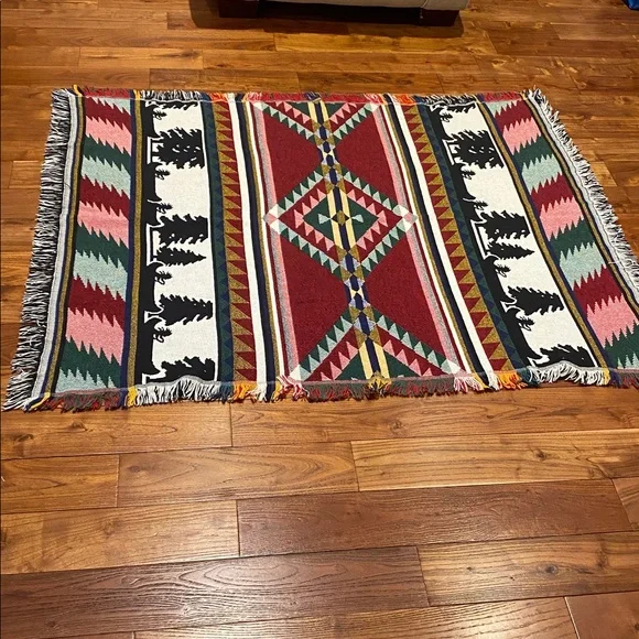 Crown Crafts throw - Picture 4 of 4